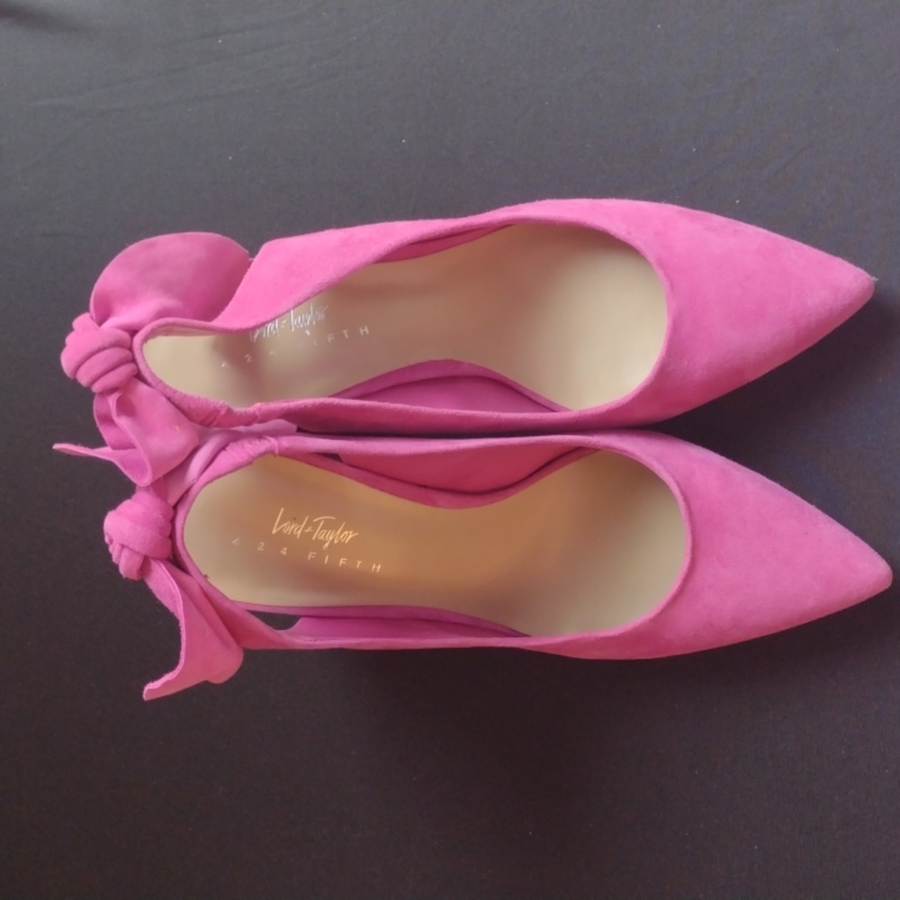 Lord& Taylor Slingback Pump with Bow..Pink Suede 4 inch Heel